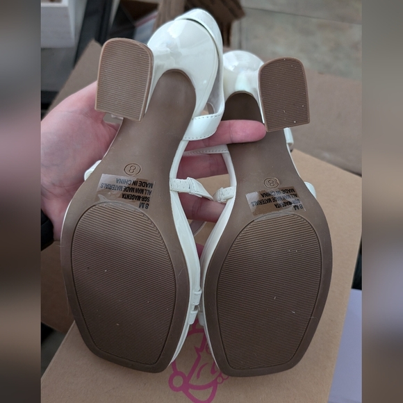 Sugar NWT white heels 8 - Picture 4 of 4